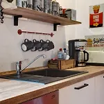 Semesterbostad Peene Hus *