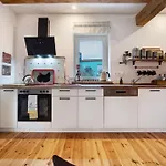 Semesterbostad Peene Hus *